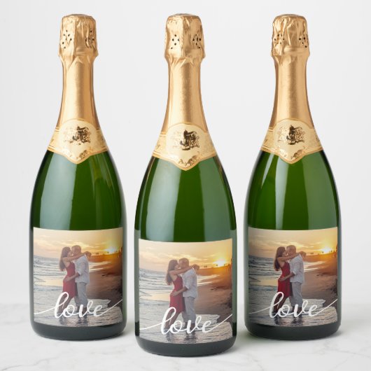 自分の愛のスクリプトを作成するロマンチックなカップルの写真 スパークリングワインラベル (ボトル)