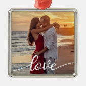 自分の愛のスクリプトを作成するロマンチックなカップルの写真 メタルオーナメント (正面)