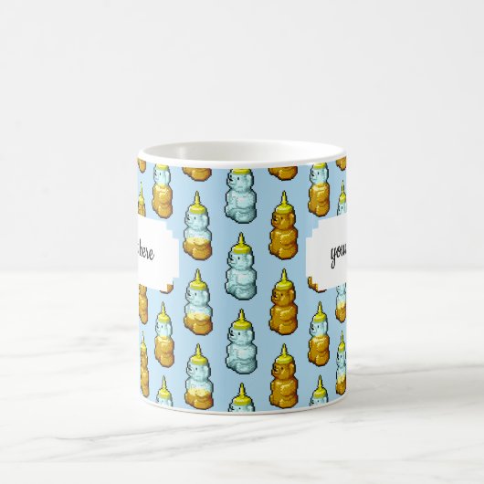 自分の文字を追加かわいいハニーベアボトルパターン コーヒーマグカップ (中央)
