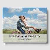 自分の新郎新婦の写真を結婚作成モダンする ゲストブック (正面)