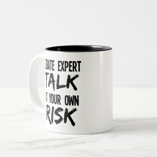 自分の責任で専門家の話を議論する ツートーンマグカップ (正面左)