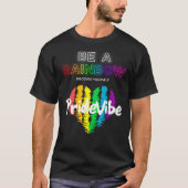 自分らしさを輝かせて Rainbow フロント Tシャツ (正面)