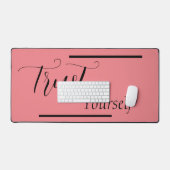 「自分を信頼」フレーズ黒レタリング デスクマット (キーボード&マウス)