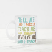 自分を巻き込感動的む引用文 フロストグラスマグカップ (左)