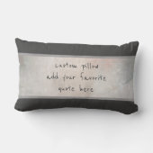 自分カスタムの引用文グレーを追加動揺してする ランバークッション (裏面)
