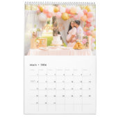 自分モダンの家族のカスタム写真を作成する黒 カレンダー (3月 2026)