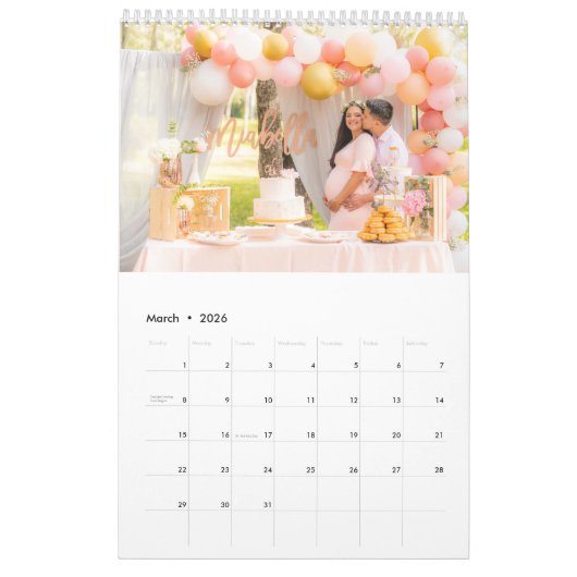 自分モダンの家族のカスタム写真を作成する黒 カレンダー (3月 2026)