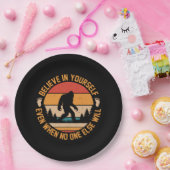 自分信じでBigfoot Black ペーパープレート (パーティー)