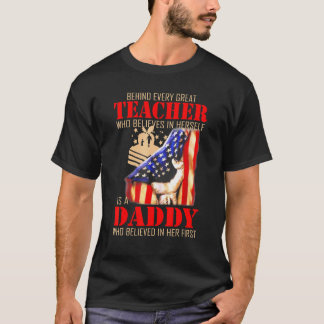 自分自身を信じる偉大な教師の裏側 Tシャツ