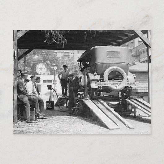 自動車サービスステーション、1924年。ヴィンテージ写真 ポストカード (正面)