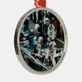 自動車パレードダラスのJohn F Kennedyそしてジャッキー メタルオーナメント (右)