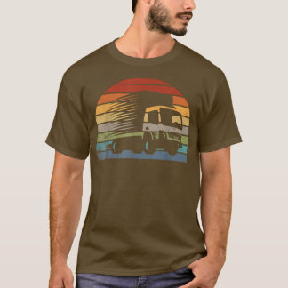 自動車ヴィンテージカッコいいトラック自動車車の Tシャツ