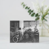 自動車修理工場、1919年 ポストカード (スタンド正面)