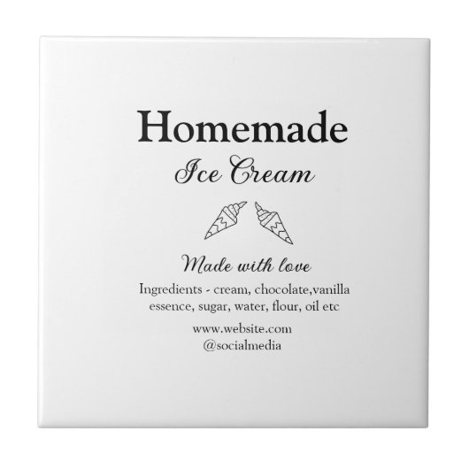 自家製アイスクリームに愛で作った食材を加える タイル (正面)