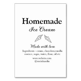 自家製アイスクリームに愛で作った食材を加える テーブルナンバー