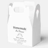 自家製アイスクリームに愛で作った食材を加える フェイバーボックス (オープン)