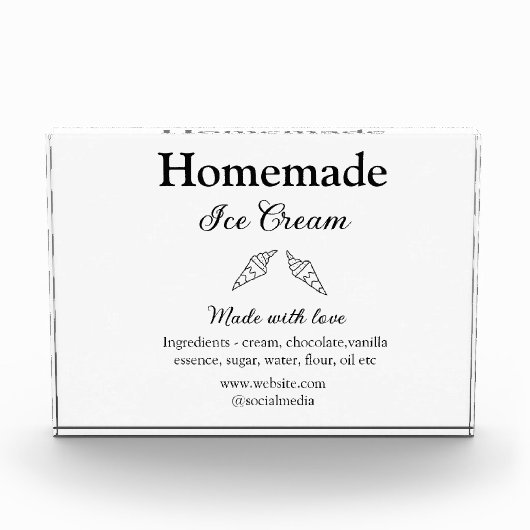 自家製アイスクリームに愛で作った食材を加える フォトブロック (正面)