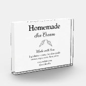 自家製アイスクリームに愛で作った食材を加える フォトブロック (左)