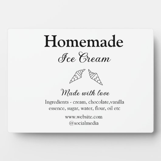 自家製アイスクリームに愛で作った食材を加える フォトプラーク (正面)