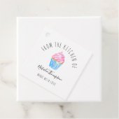 自家製キッチンからピンクカップケーキベーキング フェイバータグ (インサイチュ)