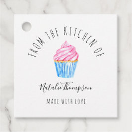 自家製キッチンからピンクカップケーキベーキング フェイバータグ