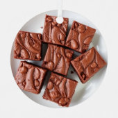 自家製ブラウニーのプレートリアル食べ物 メタルオーナメント (正面)