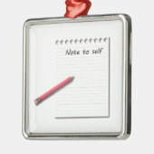 自己の紙および鉛筆へのノート メタルオーナメント (左)