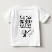 「自己は気にわがままではない」グラフィック感動的 ベビーTシャツ (裏面)