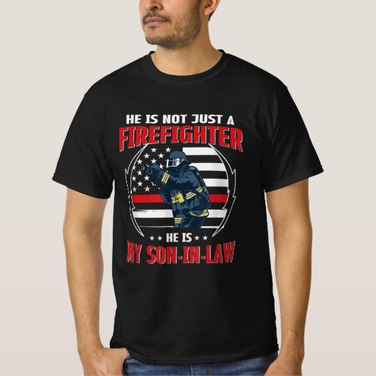 自慢の消防士の義理の息子 Tシャツ (正面)