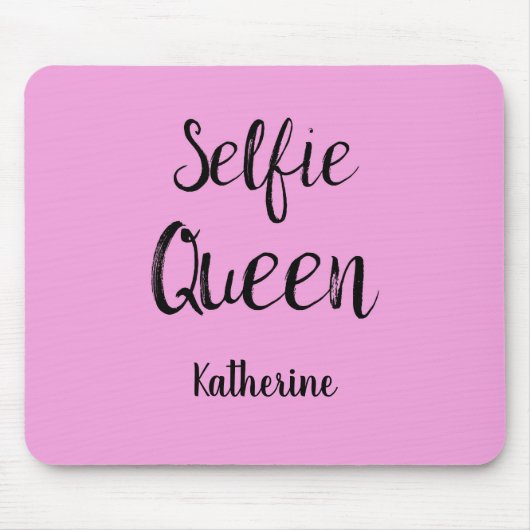 自撮りクイーン名パーソナライズされたピンク マウスパッド (正面)