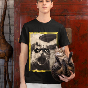 自撮りミームufos tシャツ