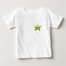 自然がプリントされた白いTシャツ