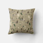 自然なベージュ迷彩柄の自然色のペンキの(ばちゃばちゃ)跳ねる クッション (裏面)