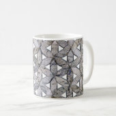 自然な灰色の石のモザイクの生命のパターンの花 コーヒーマグカップ (正面右)