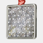 自然な灰色の石のモザイク、生命の花 メタルオーナメント (左)