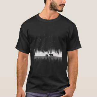 自然のクマの反射 ブラックベア Tシャツ
