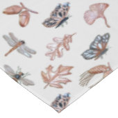 自然のプリントが入ったクリーム色のテーブルクロス テーブルクロス (アングル)