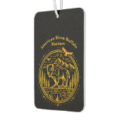 自然の中で雄大に立つバイソン カーエアーフレッシュナー (左)