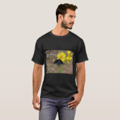 自然の中の蝶の美しさTシャツ Tシャツ (正面フル)