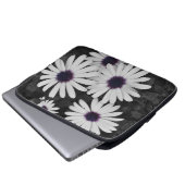 自然の繊細なコントラスト ラップトップスリーブ (正面下部)