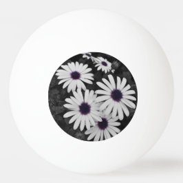 自然の繊細なコントラスト 卓球ボール