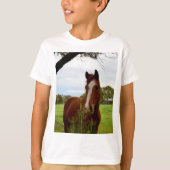 「自然の香り：栗の馬とバンクシア。 Tシャツ (正面)