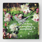 自然は急がない感動的引用文 スクエア壁時計 (正面)