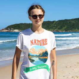 自然は私のセラピー Tシャツ