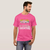 自然を愛する人のためのハイキングと登山の冒険 Tシャツ (正面フル)