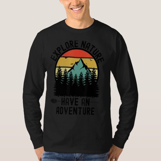 自然を探索して冒険の森の山をS Tシャツ (正面)