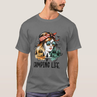 自然を映すキャンプライフの少女 Tシャツ