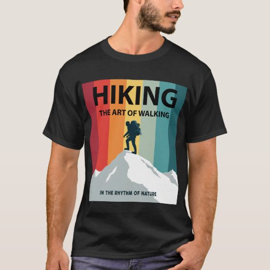自然を歩くアート ハイキング デザイン Tシャツ (正面)