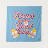 自然ソウルスローガン | Focus on the Good Things タペストリー (正面)