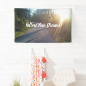 自然トレイルウッズ後を追写真ドリームサン 横断幕